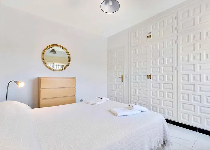 Marite - 4 Bed/ 2 Bath - Own Private Pool וילה