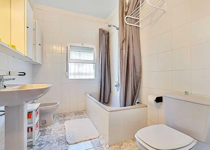 Marite - 4 Bed/ 2 Bath - Own Private Pool וילה