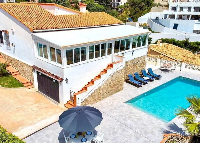 Marite - 4 Bed/ 2 Bath - Own Private Pool וילה *