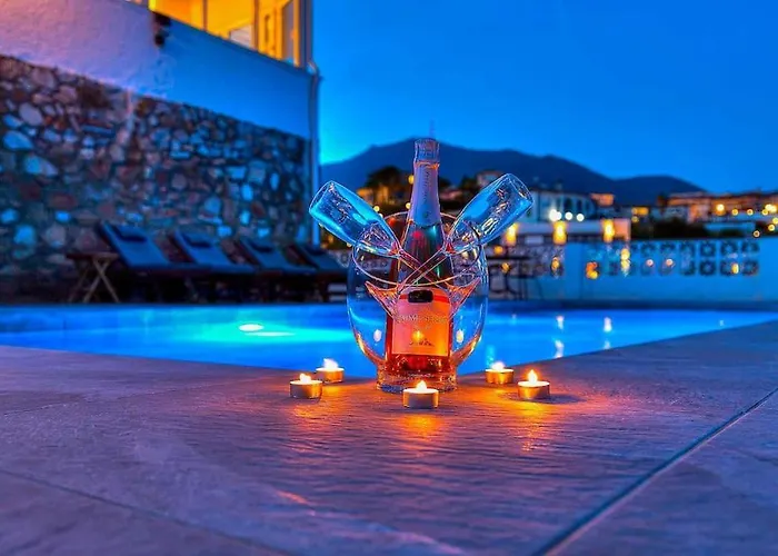 Marite - 4 Bed/ 2 Bath - Own Private Pool * פואנגירולה