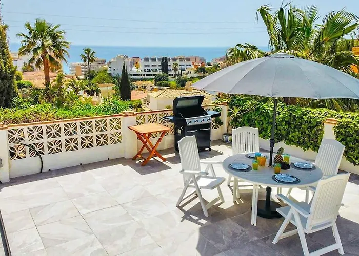 Marite - 4 Bed/ 2 Bath - Own Private Pool וילה