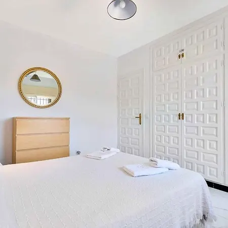 Marite - 4 Bed/ 2 Bath - Own Private Pool וילה