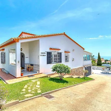 Villa Marite - 4 Bed/ 2 Bath - Own Private Pool Fuengirola