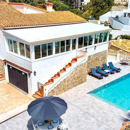 Marite - 4 Bed/ 2 Bath - Own Private Pool וילה *