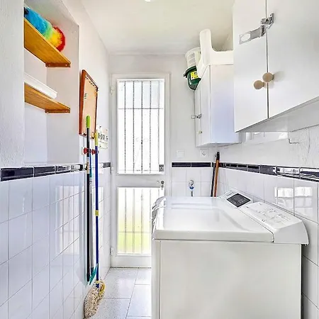 Marite - 4 Bed/ 2 Bath - Own Private Pool