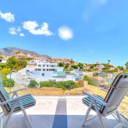 Villa Marite - 4 Bed/ 2 Bath - Own Private Pool *