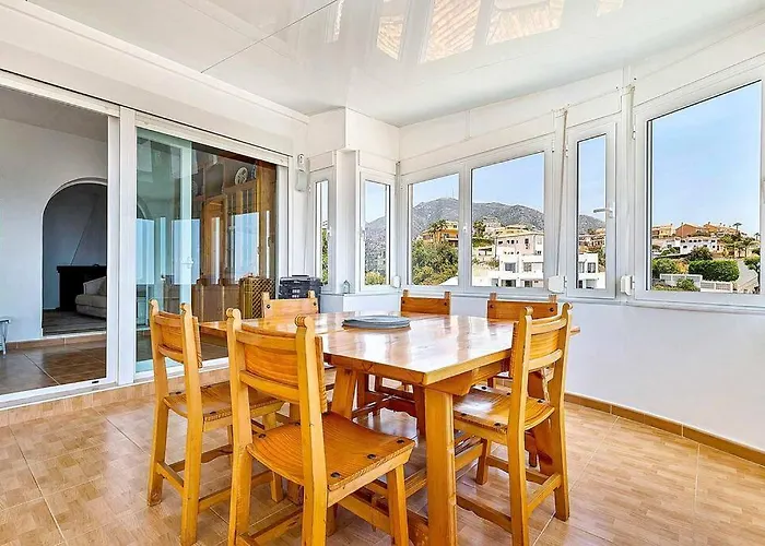 Marite - 4 Bed/ 2 Bath - Own Private Pool Villa Fuengirola