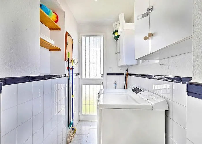 Marite - 4 Bed/ 2 Bath - Own Private Pool